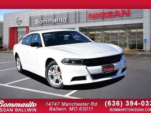 Used 2023 Dodge Charger SXT image 1