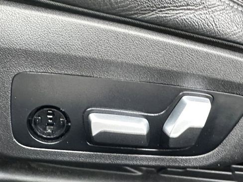 Used 2024 BMW 430i Convertible image 10