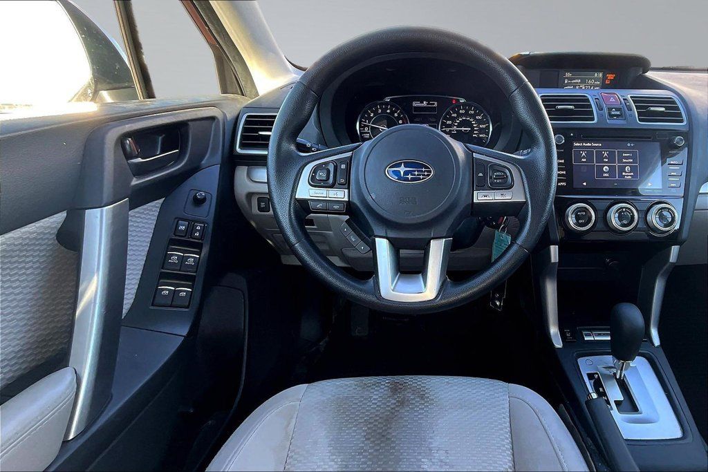 Used 2017 Subaru Forester 2.5i Premium AWD/4WD image 8