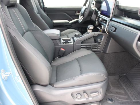 Certified 2026 Toyota 4Runner Limited AWD/4WD image 23