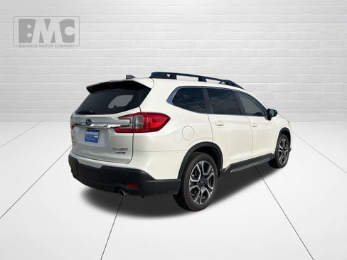Used 2024 Subaru Ascent Limited w/ Technology Package AWD/4WD image 3
