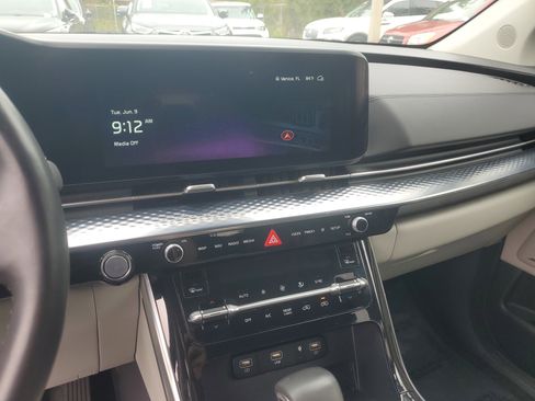 Used 2024 Kia Carnival SX Prestige FWD image 28