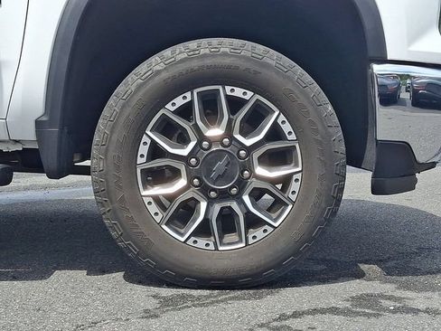 Used 2024 Chevrolet Silverado 2500 LT w/ Safety Package AWD/4WD image 8