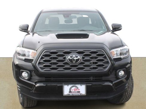 Certified 2023 Toyota Tacoma TRD Sport image 9