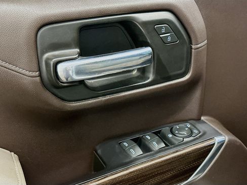 Used 2021 Chevrolet Silverado 1500 RST AWD/4WD image 15