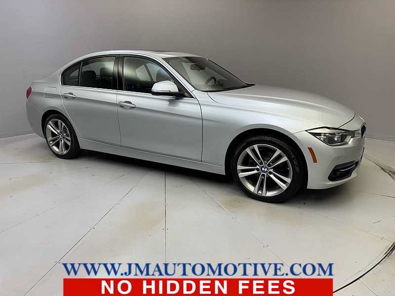 Used 2017 BMW 330i xDrive Sedan AWD/4WD image 7