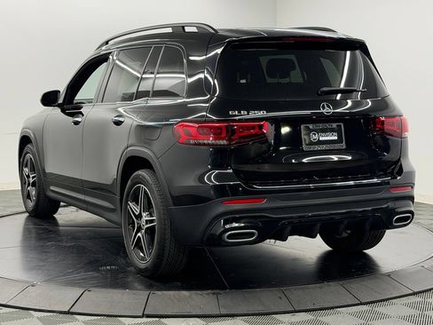 Used 2021 Mercedes-Benz GLB 250 image 12