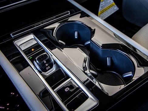 New 2026 Volkswagen Atlas SE image 37