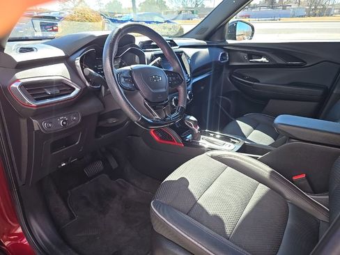 Used 2023 Chevrolet TrailBlazer RS w/ Convenience Package image 11