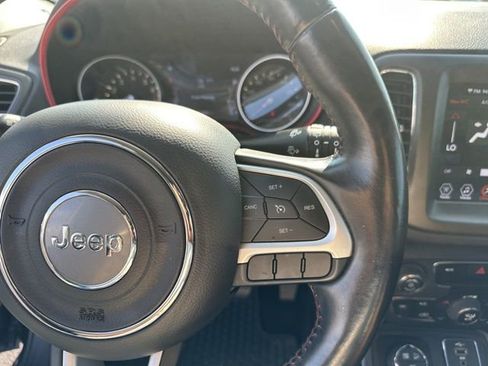 Used 2020 Jeep Compass Trailhawk image 14