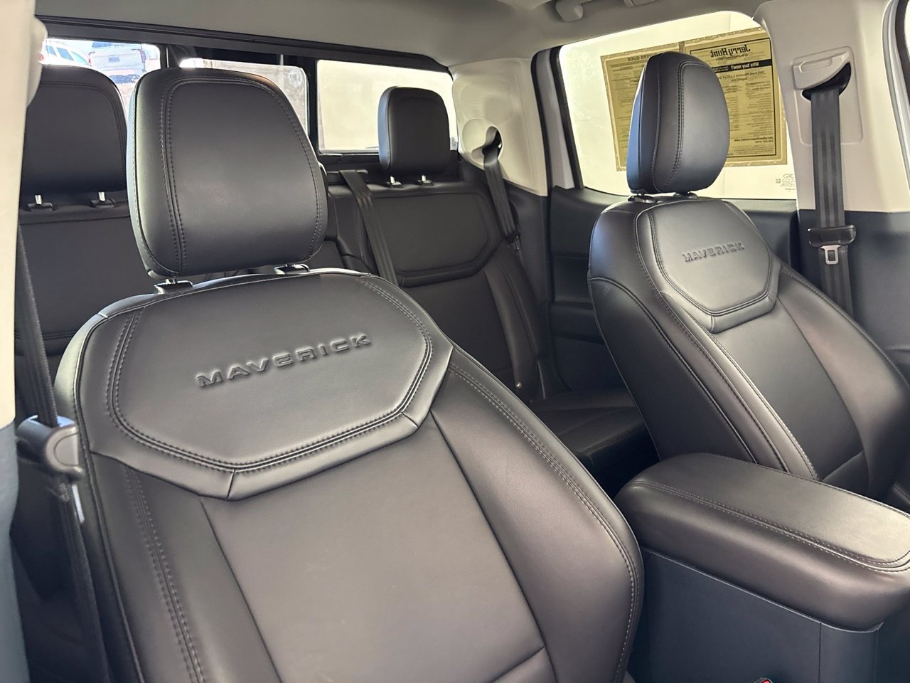 Used 2025 Ford Maverick Lariat w/ Black Appearance Package AWD/4WD image 29