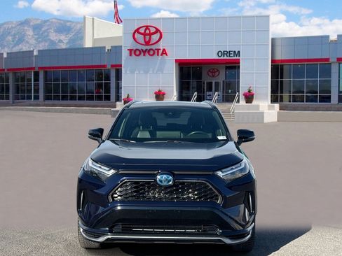 Used 2024 Toyota RAV4 XSE AWD/4WD image 2