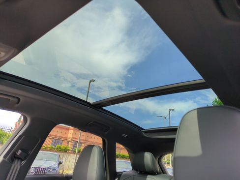 Used 2025 Audi SQ5 Prestige AWD/4WD image 29