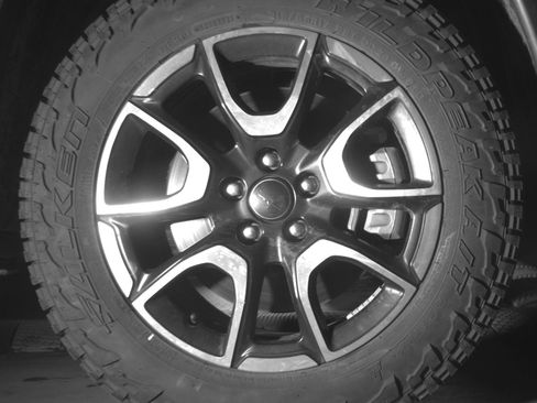 Used 2025 Jeep Compass Trailhawk image 13