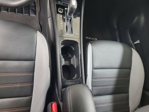 Used 2023 Nissan Kicks SR w/ SR Premium Package FWD image 26