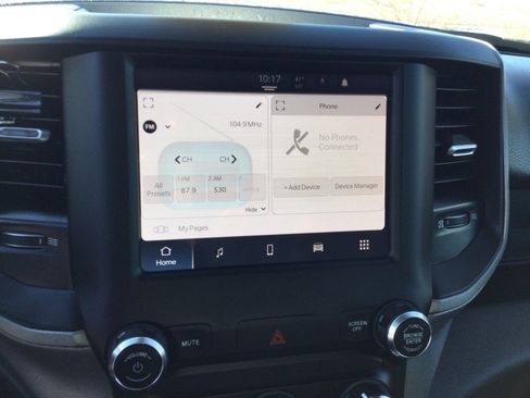 Used 2024 RAM 2500 Tradesman w/ Chrome Appearance Group image 16