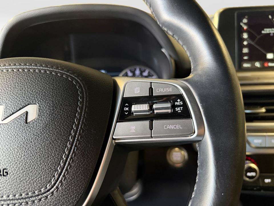 Used 2022 Kia Telluride SX w/ Towing Package FWD image 23