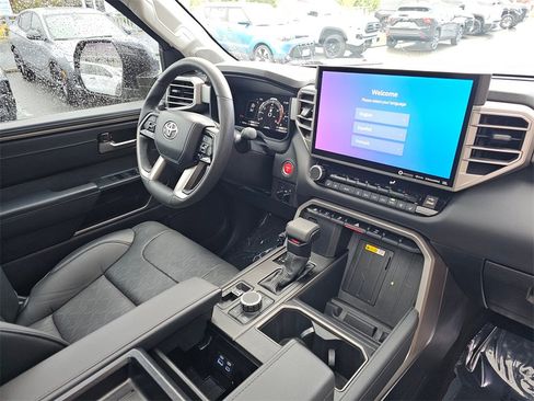 Used 2024 Toyota Tundra Limited image 10