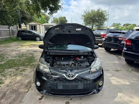 Used 2015 Toyota Yaris SE FWD image 9