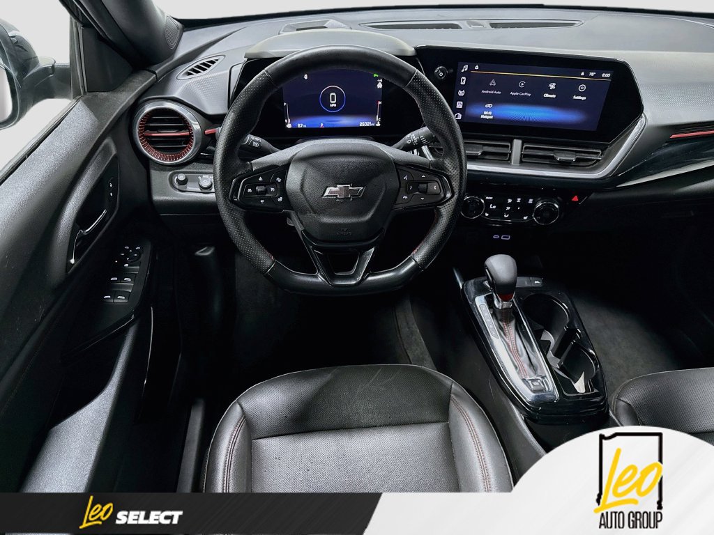 Used 2024 Chevrolet Trax RS FWD image 24