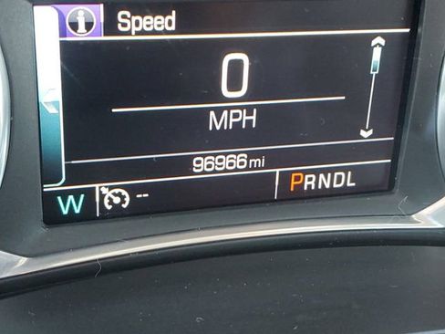 Used 2017 Chevrolet Malibu LT image 12