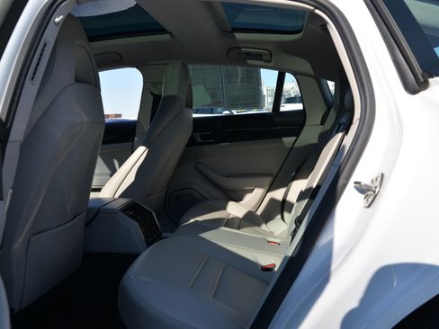 Certified 2022 Porsche Panamera 4 image 21