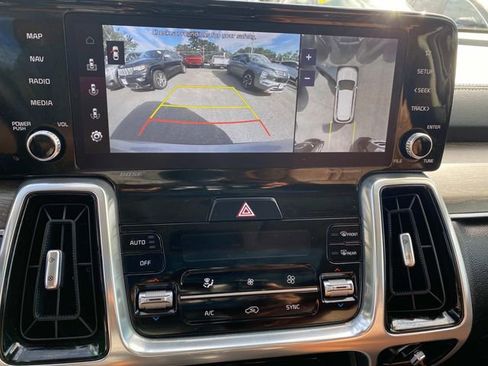 Used 2022 Kia Sorento SX Prestige w/ Rust Color Package image 8