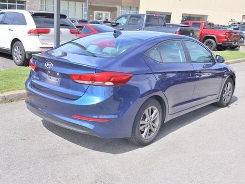 Used 2018 Hyundai Elantra Value Edition FWD image 4