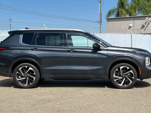 Used 2024 Mitsubishi Outlander SEL FWD image 6