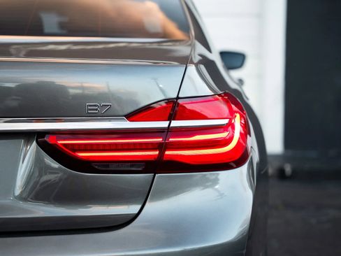Used 2018 BMW ALPINA B7 xDrive w/ Luxury Rear Seating Package AWD/4WD image 20