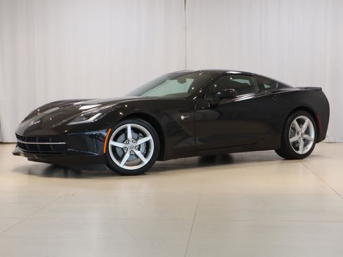 Used 2014 Chevrolet Corvette 2dr Cpe w/1LT RWD image 38