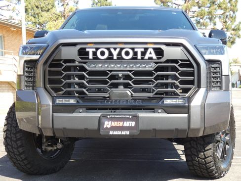 Used 2025 Toyota Tundra Limited AWD/4WD image 16