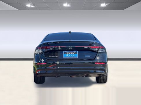 Used 2023 Honda Accord Touring image 9