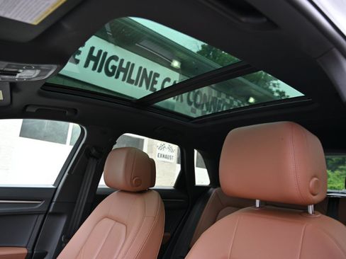 Used 2025 Audi Q3 2.0T Premium AWD/4WD image 2