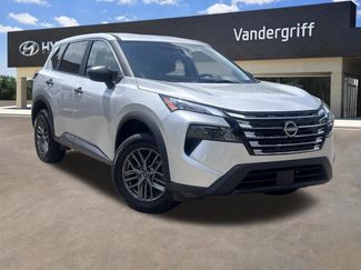 Used 2024 Nissan Rogue S video 1