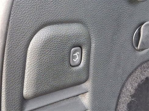 Used 2017 Jeep Grand Cherokee Overland image 30