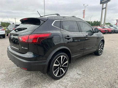 Used 2019 Nissan Rogue Sport SL image 6