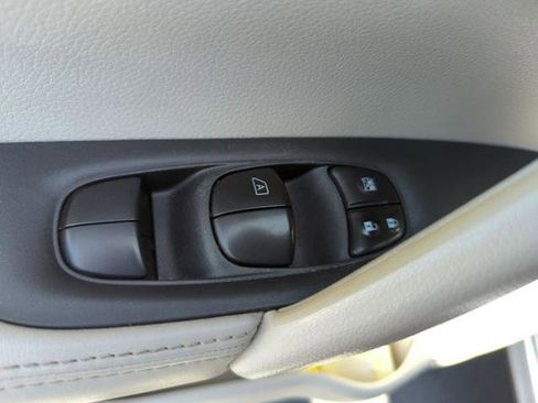 Certified 2021 Nissan Rogue Sport SL w/ Premium Package FWD image 26