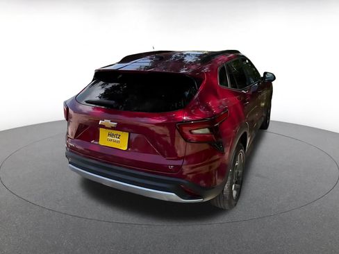 Used 2025 Chevrolet Trax LT FWD image 14