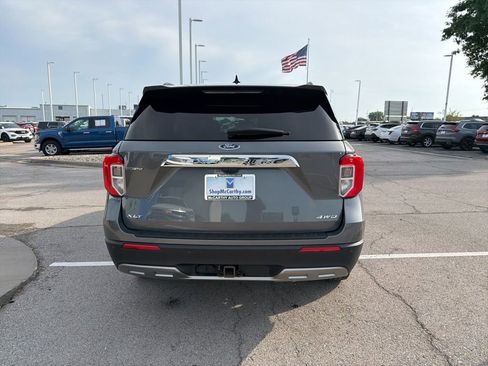 Used 2022 Ford Explorer XLT w/ Equipment Group 202A AWD/4WD image 4