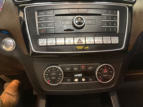 Used 2017 Mercedes-Benz GLS 550 4MATIC image 24