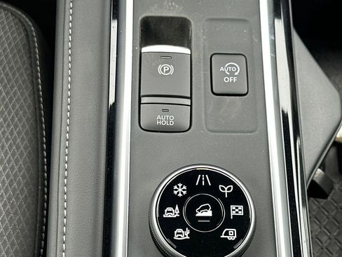 New 2026 Nissan Pathfinder SV image 24