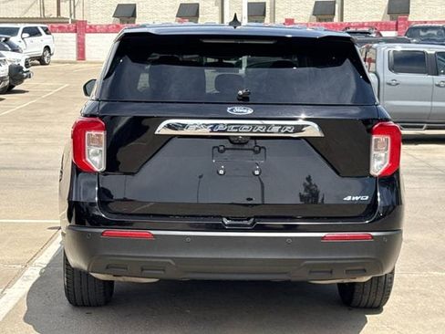 Used 2023 Ford Explorer 4WD image 5