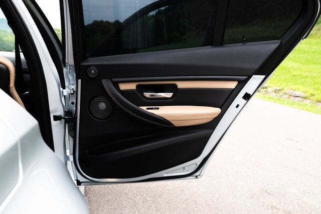 Used 2016 BMW M3 RWD image 27