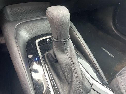 Used 2025 Toyota Corolla LE image 4