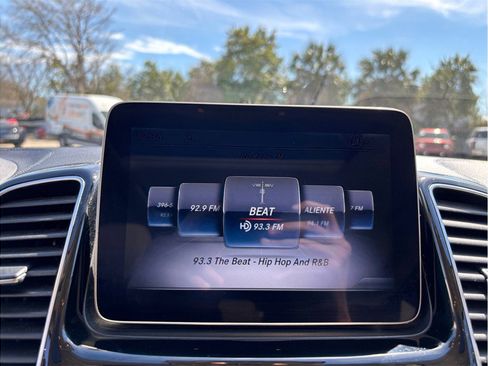 Used 2018 Mercedes-Benz GLS 450 4MATIC image 33