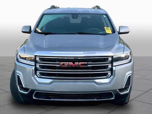 Used 2023 GMC Acadia SLE w/ Driver Convenience Package FWD image 4
