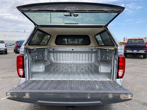 Used 2020 GMC Sierra 1500 SLE w/ SLE Value Package RWD image 23