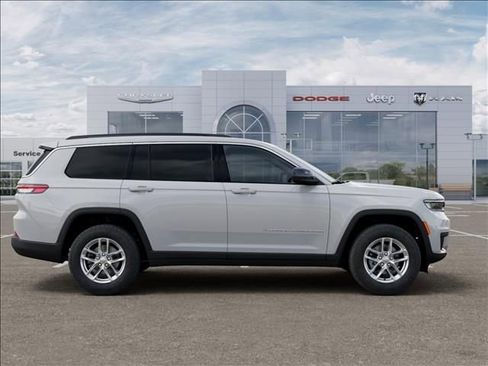 New 2026 Jeep Grand Cherokee L Laredo image 21