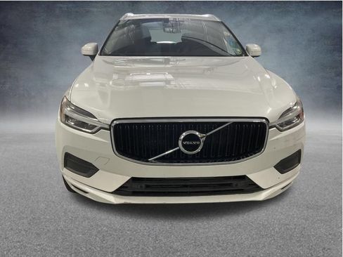 Used 2019 Volvo XC60 T5 Momentum w/ Multimedia Package AWD/4WD image 2